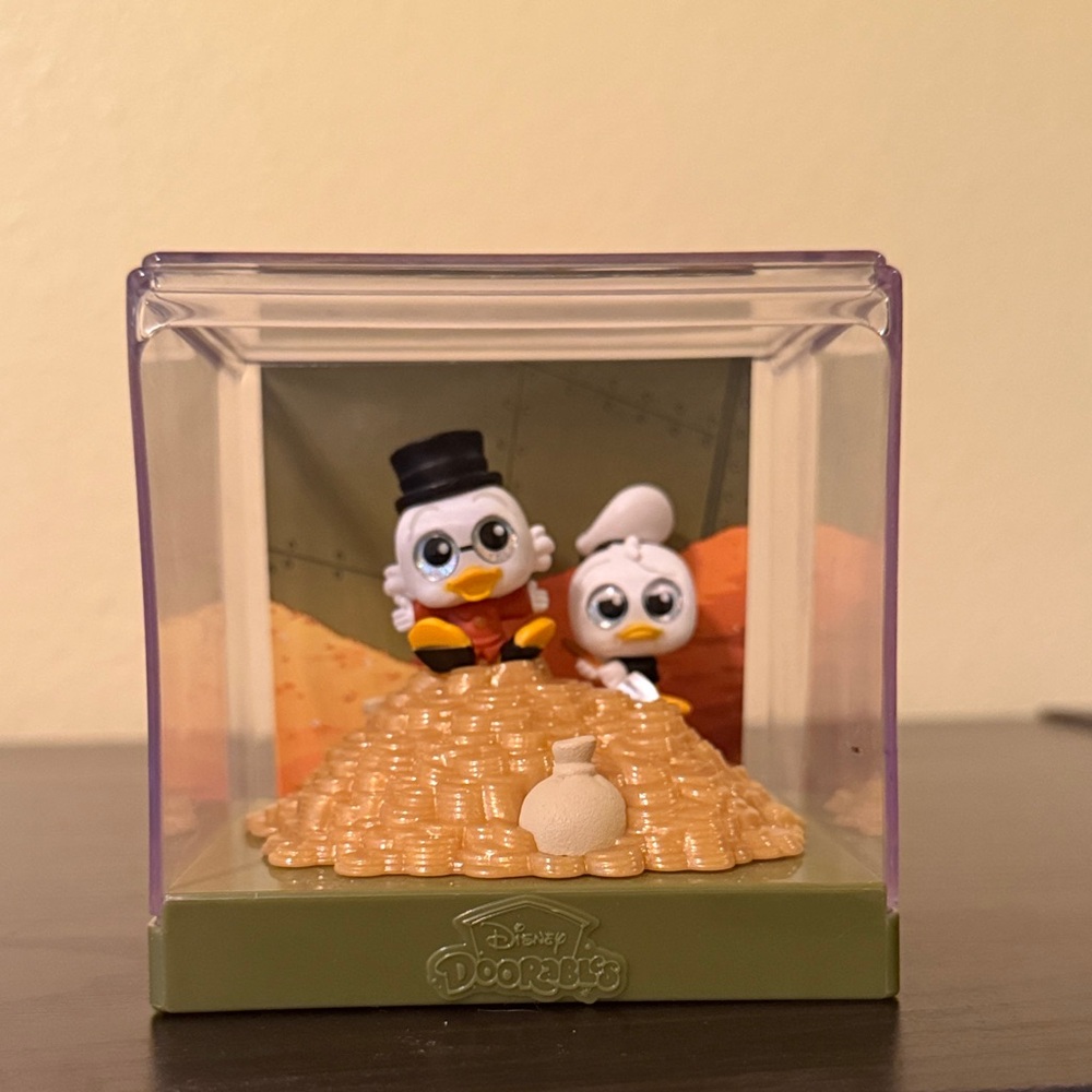 Disney doorables movie moments series 2 rare ducktails figure display set
